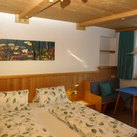 Seeappartements überwasser Ladis